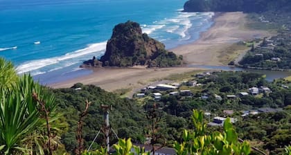 Te Henga Hideaway