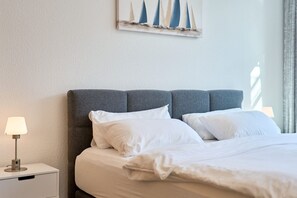 Luokittelematon kuva, 3 kautta 34, painike