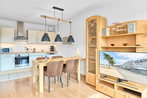 Geladeira, fogão, cooktop, lava-louças