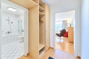 Shower, hair dryer, towels - Residence Johannsens B 12 - Residence Johannsens (Timmendorfer Strand)