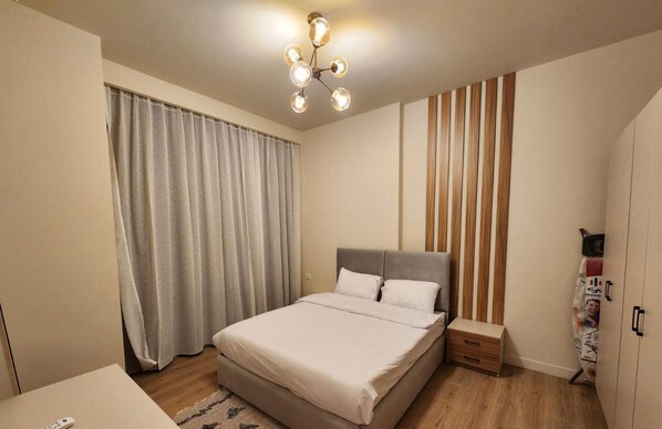 3 bedrooms, WiFi, bed sheets