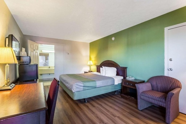 Unit with 1 King bed. Exact unit will be assigned upon arrival. Views, colors, and decor may vary.