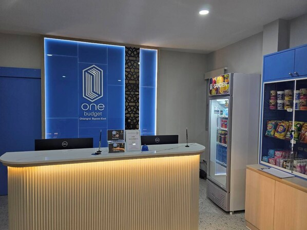Reception - One Budget Hotel Chiangrai Bypass-East (Chiang Rai)