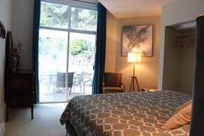 3 bedrooms, desk, iron/ironing board, WiFi