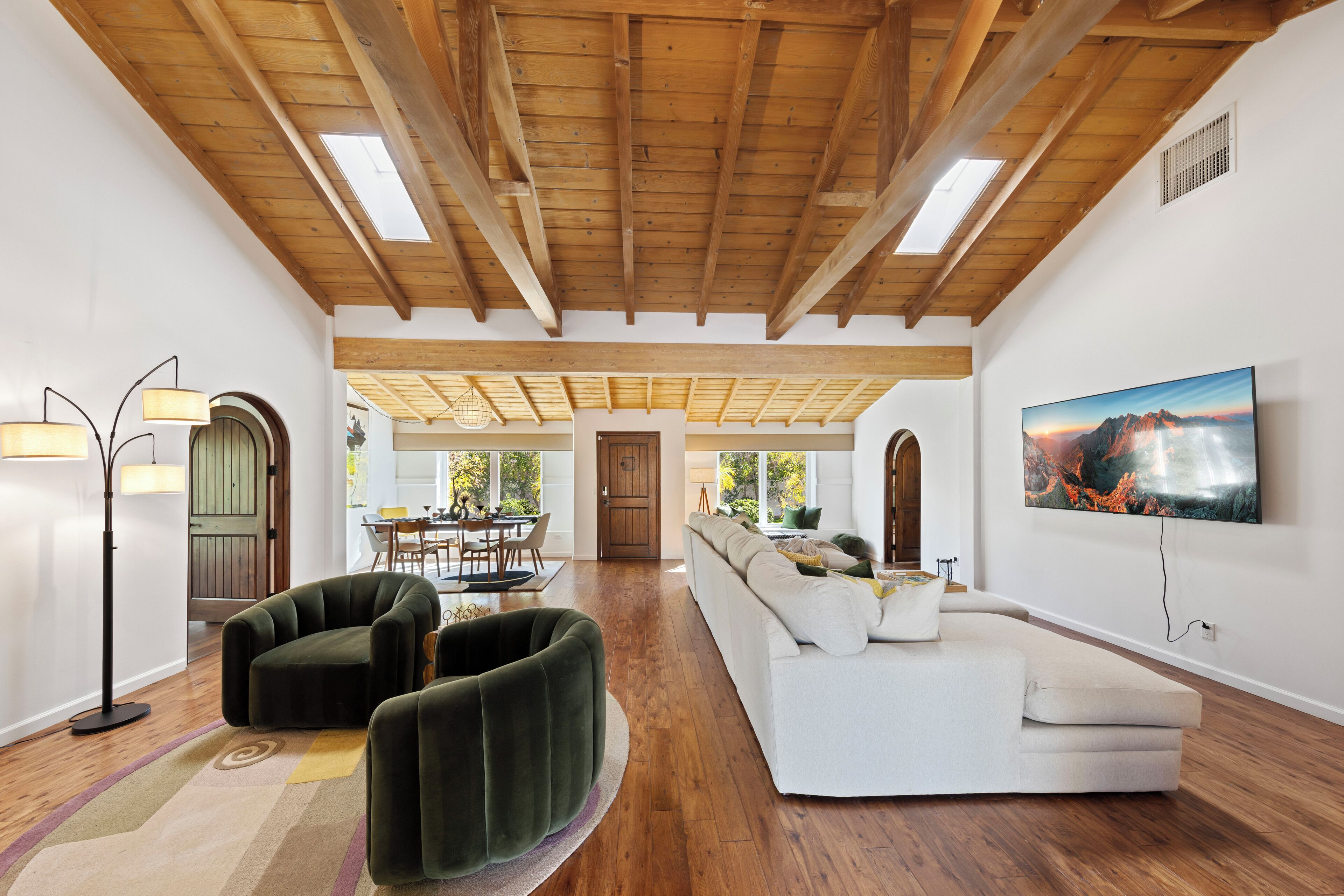 Smart TV, fireplace, computer monitors, printers