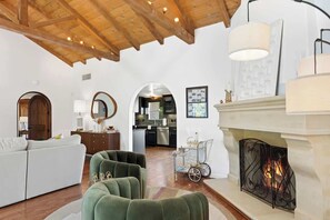 Smart TV, fireplace, offices - Villa Sol: Private Las Palmas Estate Home (Palm Springs)