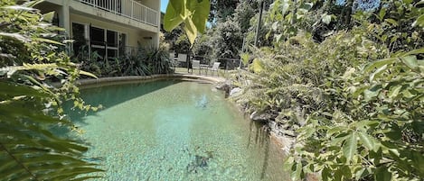 Utomhuspool