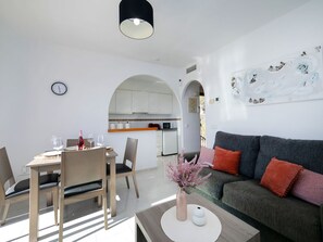 TV - Imperial Park by Interhome (Calpe/Calp)
