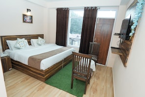 9 soverom, strykejern/-brett og sengetøy