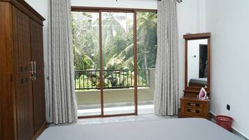 4 chambres, fer et planche à repasser, Wi-Fi, draps fournis