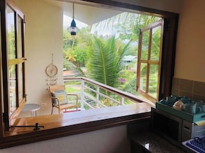 Apartamento luxo, varanda, vista para o jardim | Terraço/pátio
