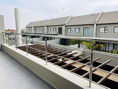 This property is no longer available on this platform. Please do not book.