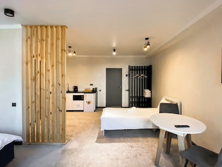 Comfort Triple Room, City View | Premium bedding, desk, laptop workspace, soundproofing