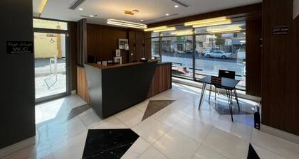 Cozy 1-bedroom hotel with AC, WiFi in charming Makkah