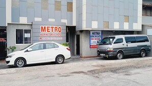 Unclassified image, 2 of 8, button - Metro Marine Drive Hotel (Colombo)