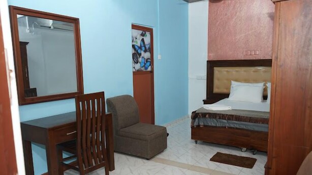 Unclassified image, 1 of 8, button - Metro Marine Drive Hotel (Colombo)