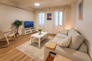 TV - L'Azur du Mourillon - Beaches & outside la Mitre (Toulon)