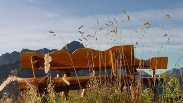 House | Outdoor dining