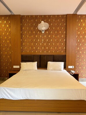 Luxury Double Room, City View - Hotel New India (Patna)