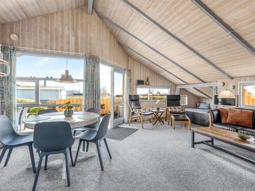 "Halla" - 250m from the sea by Interhome