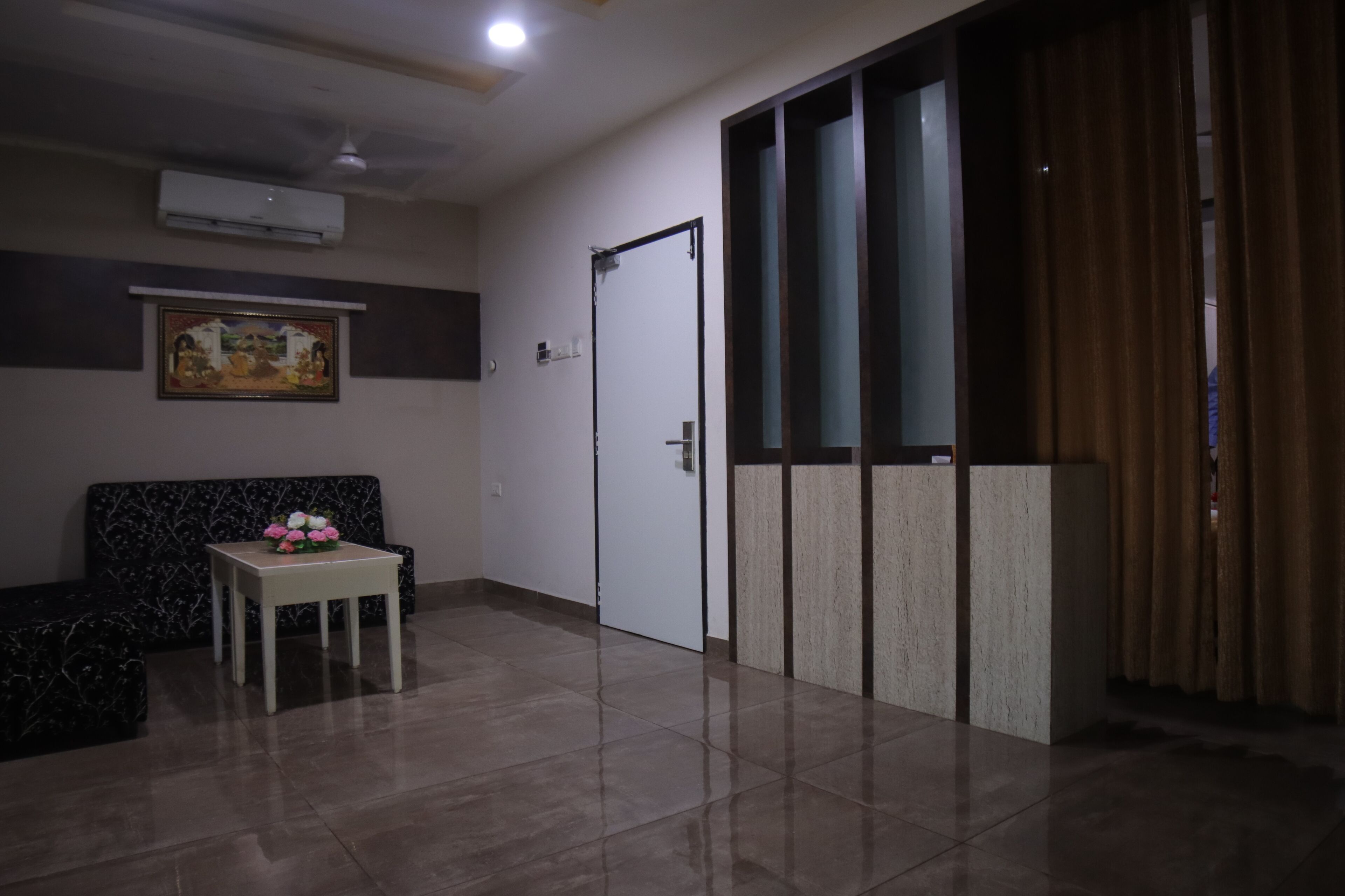 Suite | Desk, free WiFi, bed sheets