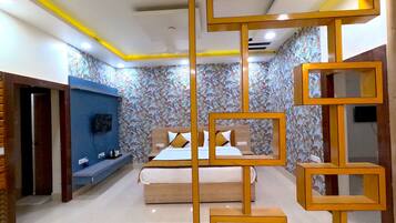 Suite junior | Escritorio y espacio para trabajar con un portátil