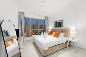 3 Schlafzimmer, Schreibtisch, Bügeleisen/Bügelbrett, WLAN