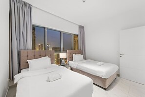 3 Schlafzimmer, Schreibtisch, Bügeleisen/Bügelbrett, WLAN