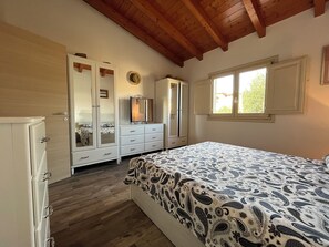 2 Schlafzimmer, Bügeleisen/Bügelbrett, Reisekinderbett, kostenloses WLAN