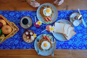 Daily continental breakfast for a fee - Sapta D'Villa Residence by Purely (Sukawati)