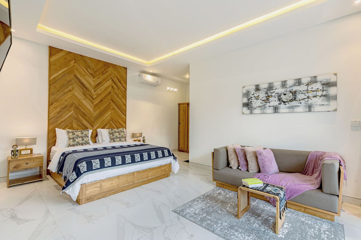 1 bedroom, in-room safe, desk, laptop workspace