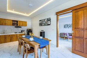 42-inch Smart TV with satellite channels, fireplace - Sapta D'Villa Residence by Purely (Sukawati)