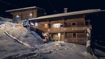 ํ์ฐ์ค | ์ธ๊ด