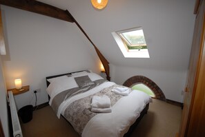 5 chambres, fer et planche à repasser, lit parapluie, Wi-Fi gratuit