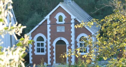 Unique Step Free 5 Bedroom Holiday Home Enclosed Garden fit for large families