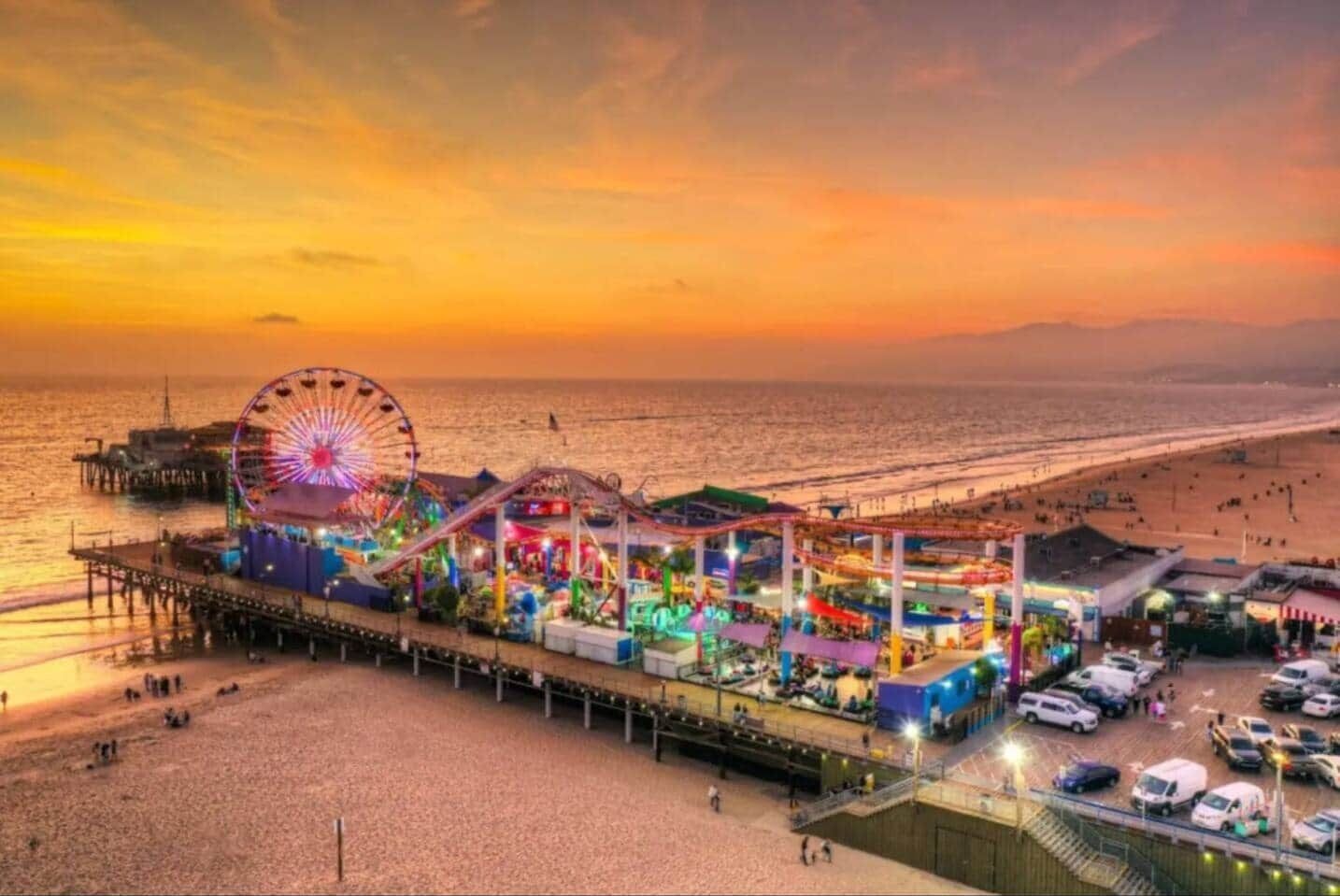 7 Miles (15 min drive) to the beautiful Santa Monica Pier