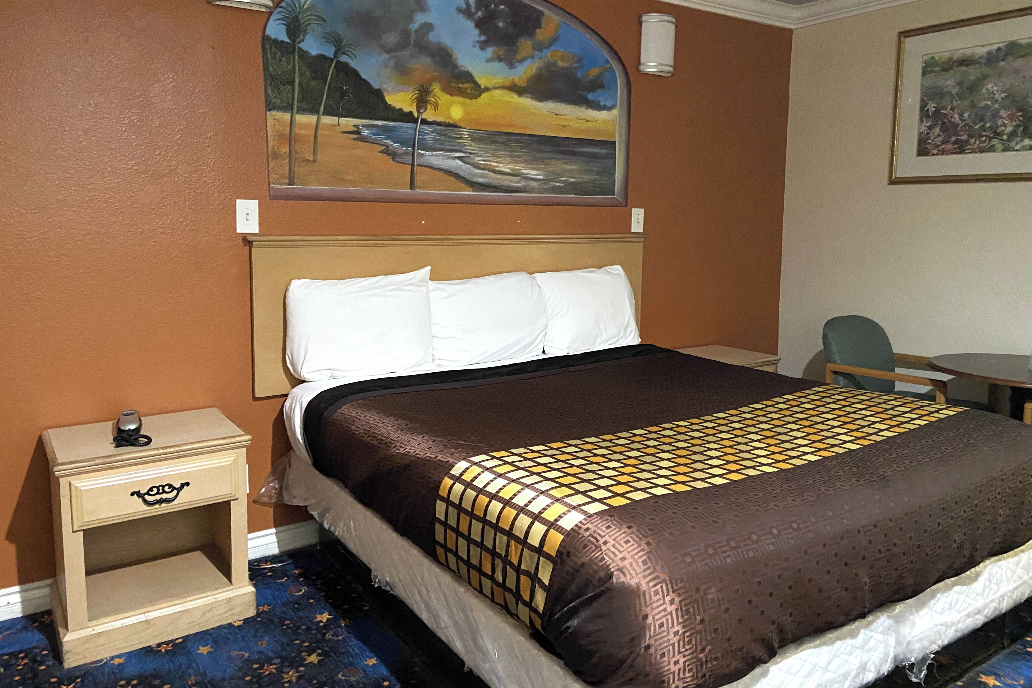 Schreibtisch, Bügeleisen/Bügelbrett, kostenloses WLAN, Bettwäsche