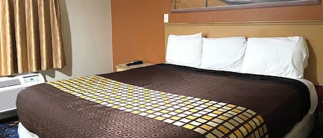 Meja kerja, setrika/meja setrika, Wi-Fi gratis, dan seprai linen