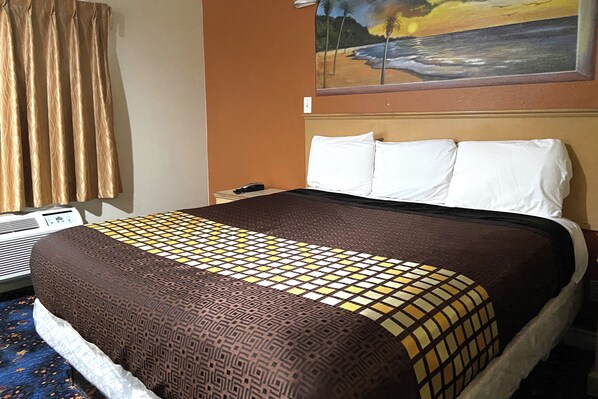 Työpöytä, silitysrauta/-lauta, ilmainen Wi-Fi, vuodevaatteet