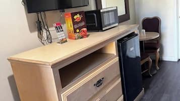 Desk, iron/ironing board, free WiFi, bed sheets