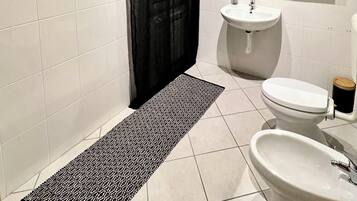 ์ํํธ, ์นจ์ค 2๊ฐ | ์์ค | ์ค์ ์์ค, ํค์ด๋๋ผ์ด์ด, ํ์, ๋น๋