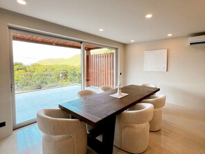 Dining - Duplex Penthouse with Jacuzzi and Pool in Anse Marcel (Saint-Martin)
