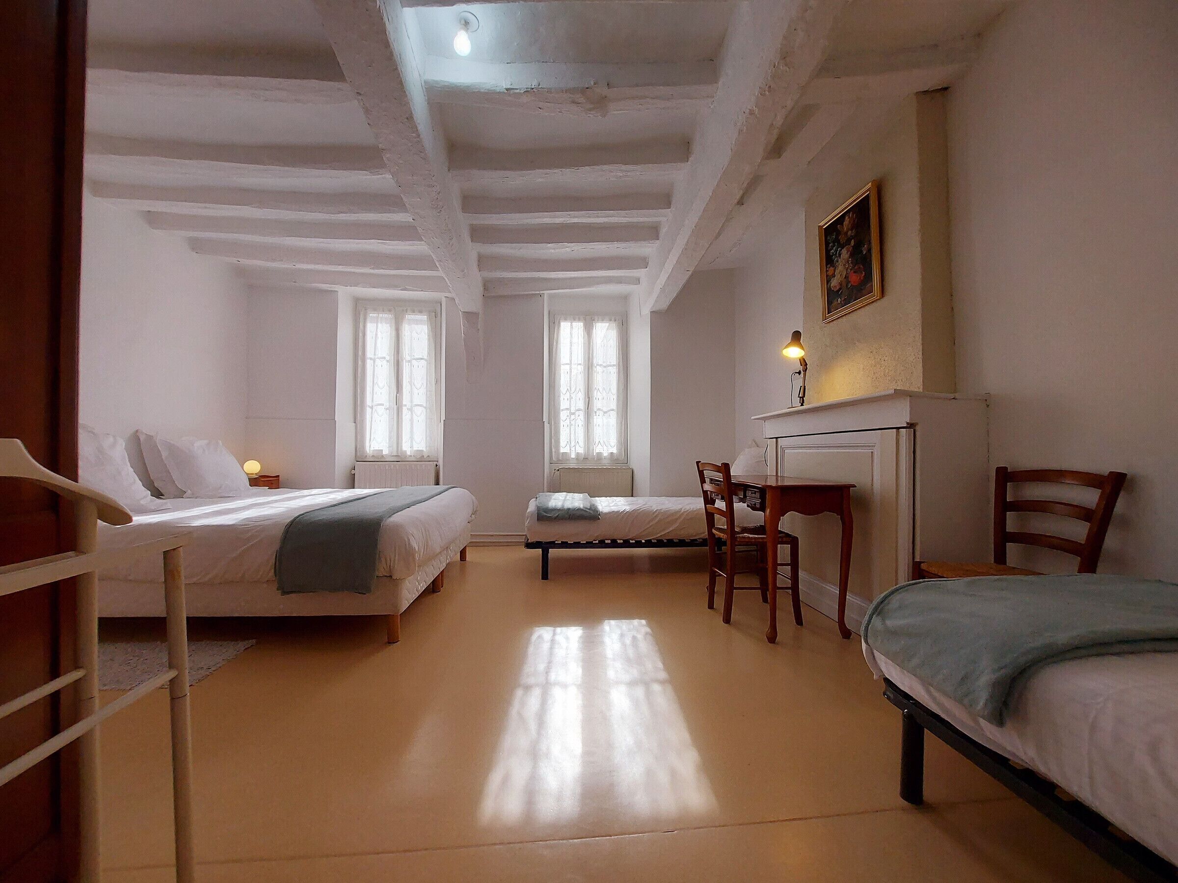 2 間睡房、免費 Wi-Fi