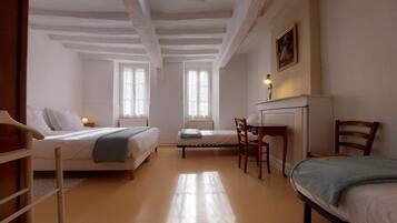 2 chambres, Wi-Fi gratuit, draps fournis