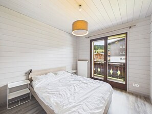 2 bedrooms, WiFi (free)