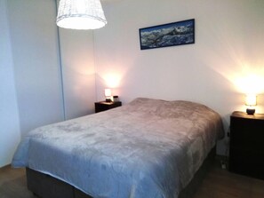 2 bedrooms, free WiFi, bed sheets