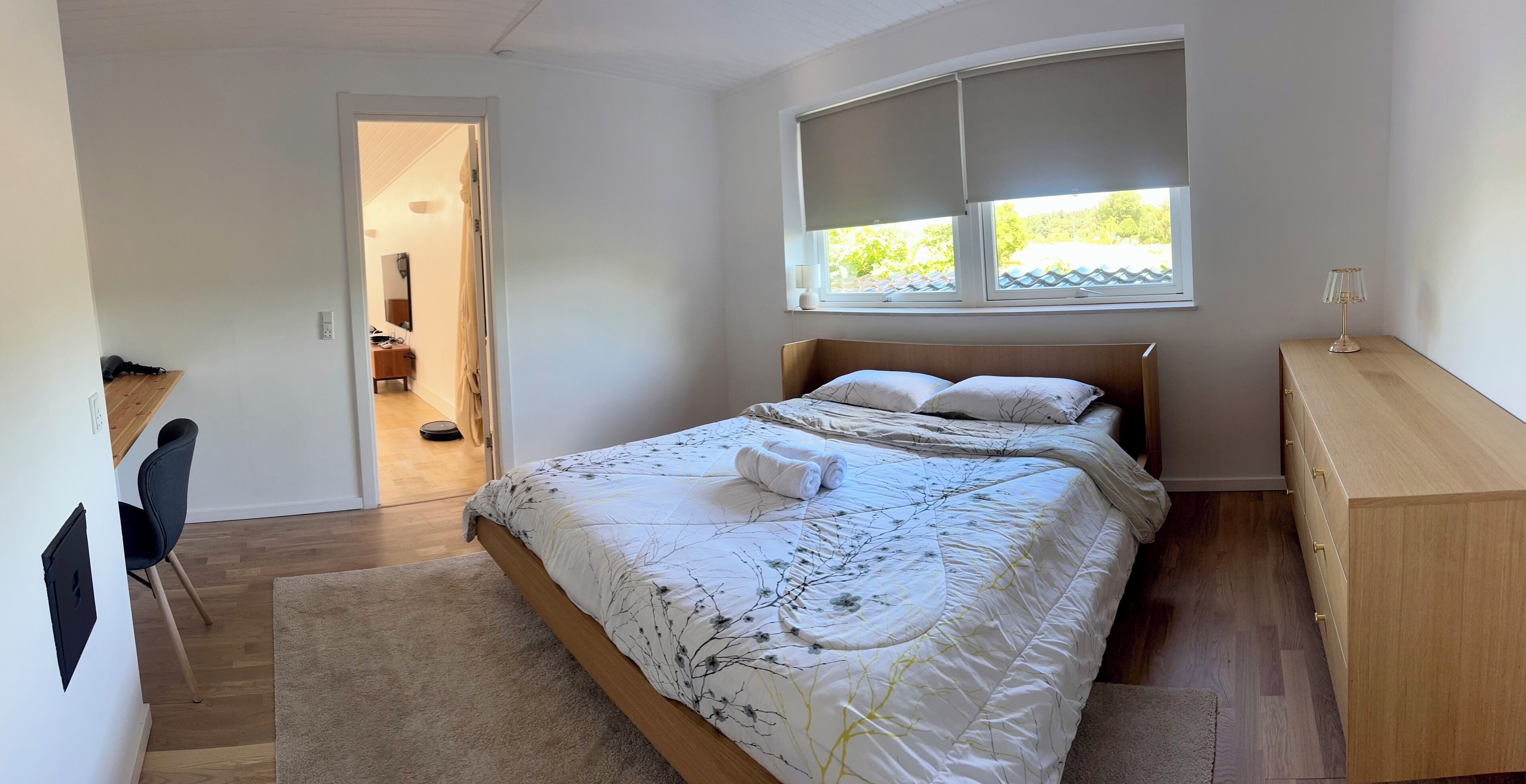 4 chambres, fer et planche à repasser, Wi-Fi gratuit, draps fournis