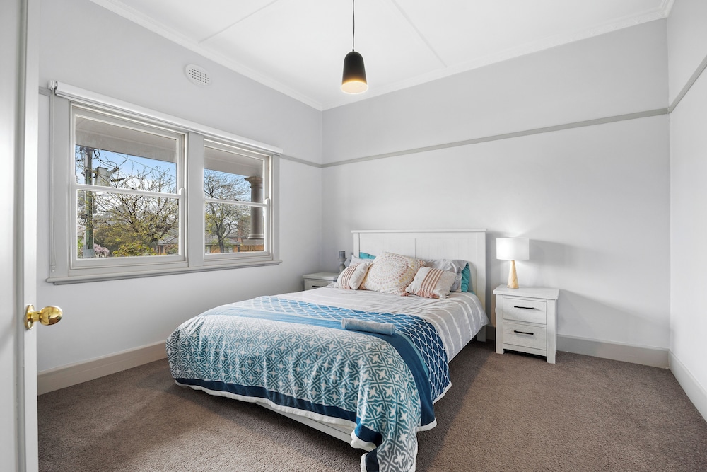 Cosy 3 Bedroom Family Cottage In The Heart Of Ballarat Ballarat Vrbo