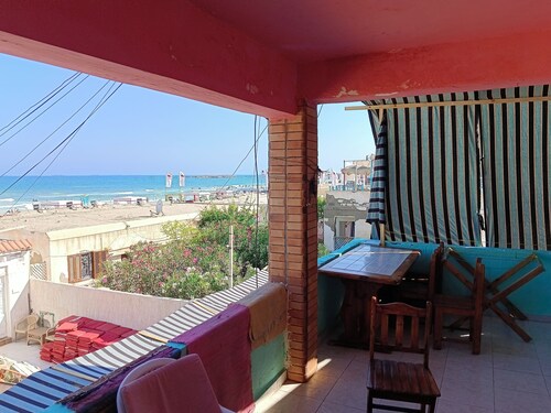 Romantic whit villa on meka beach