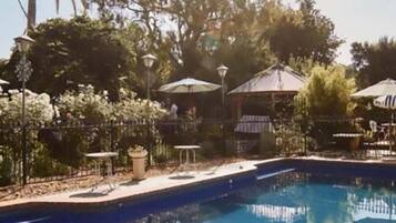 ์ผ์ธ ์์์ฅ